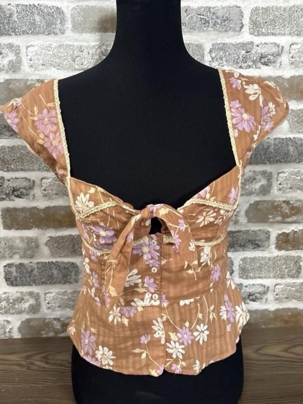 Free People Meerkat Combo Daisy Floral Smocked Tie Front Peplum Top Sz S NWT